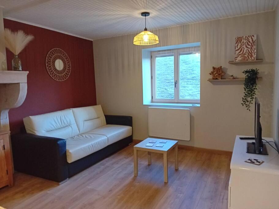 Petite Maison En Pierre Au Calme Avec Exterieur Montbellet Екстер'єр фото