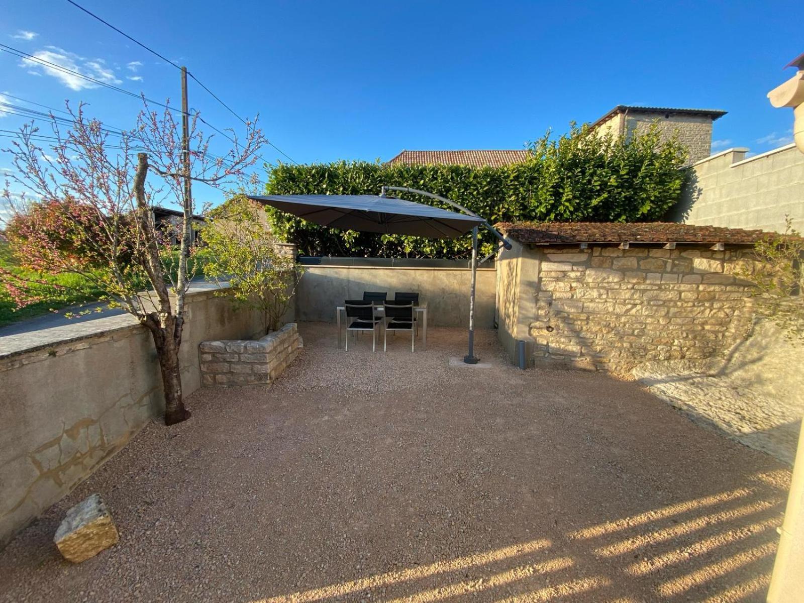 Petite Maison En Pierre Au Calme Avec Exterieur Montbellet Екстер'єр фото